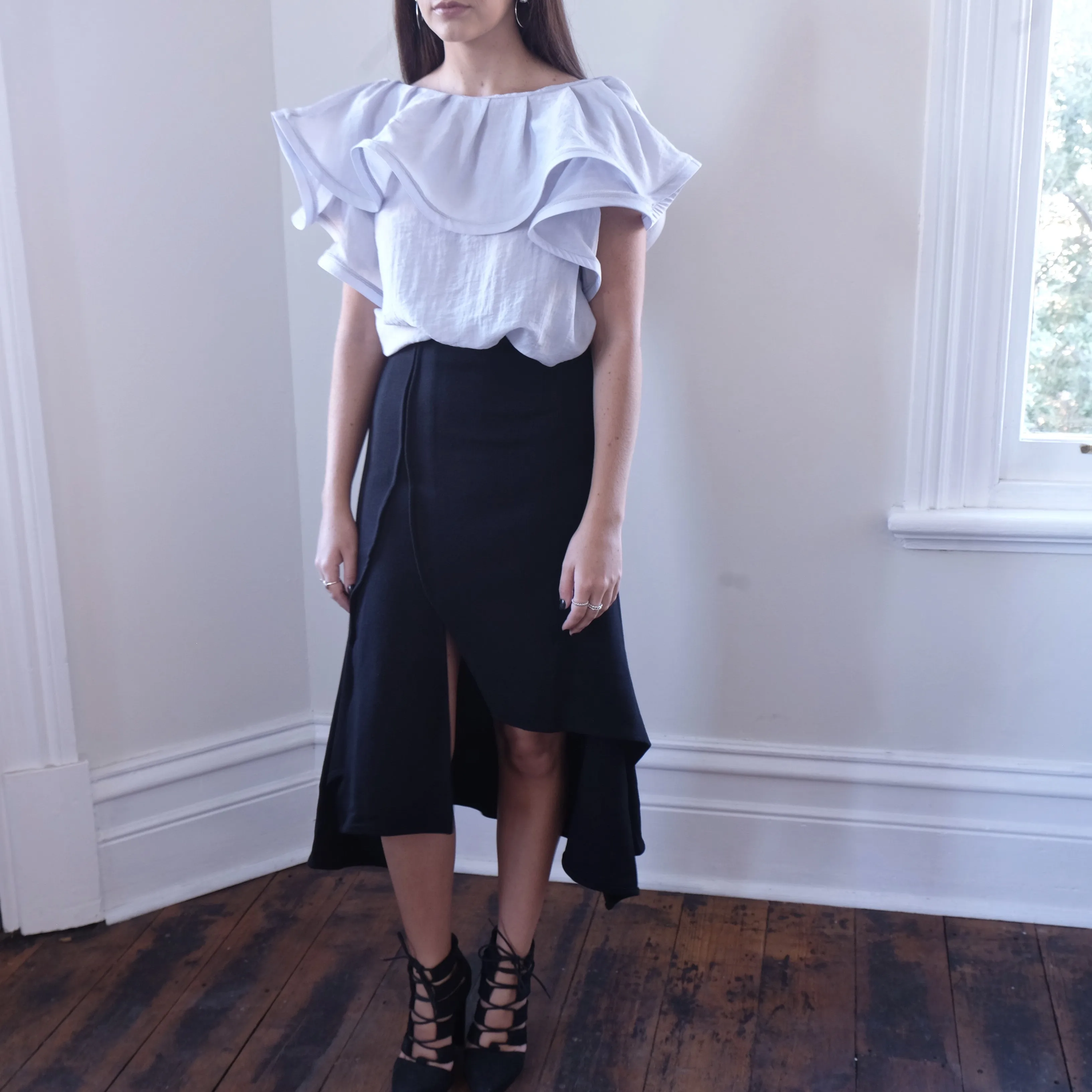 LEANNE RUFFLE TOP